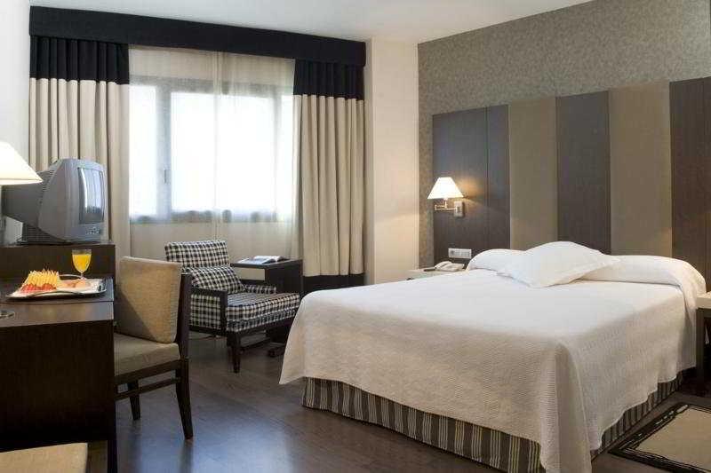 Hotel Catalonia El Retiro Madryt Zewnętrze zdjęcie
