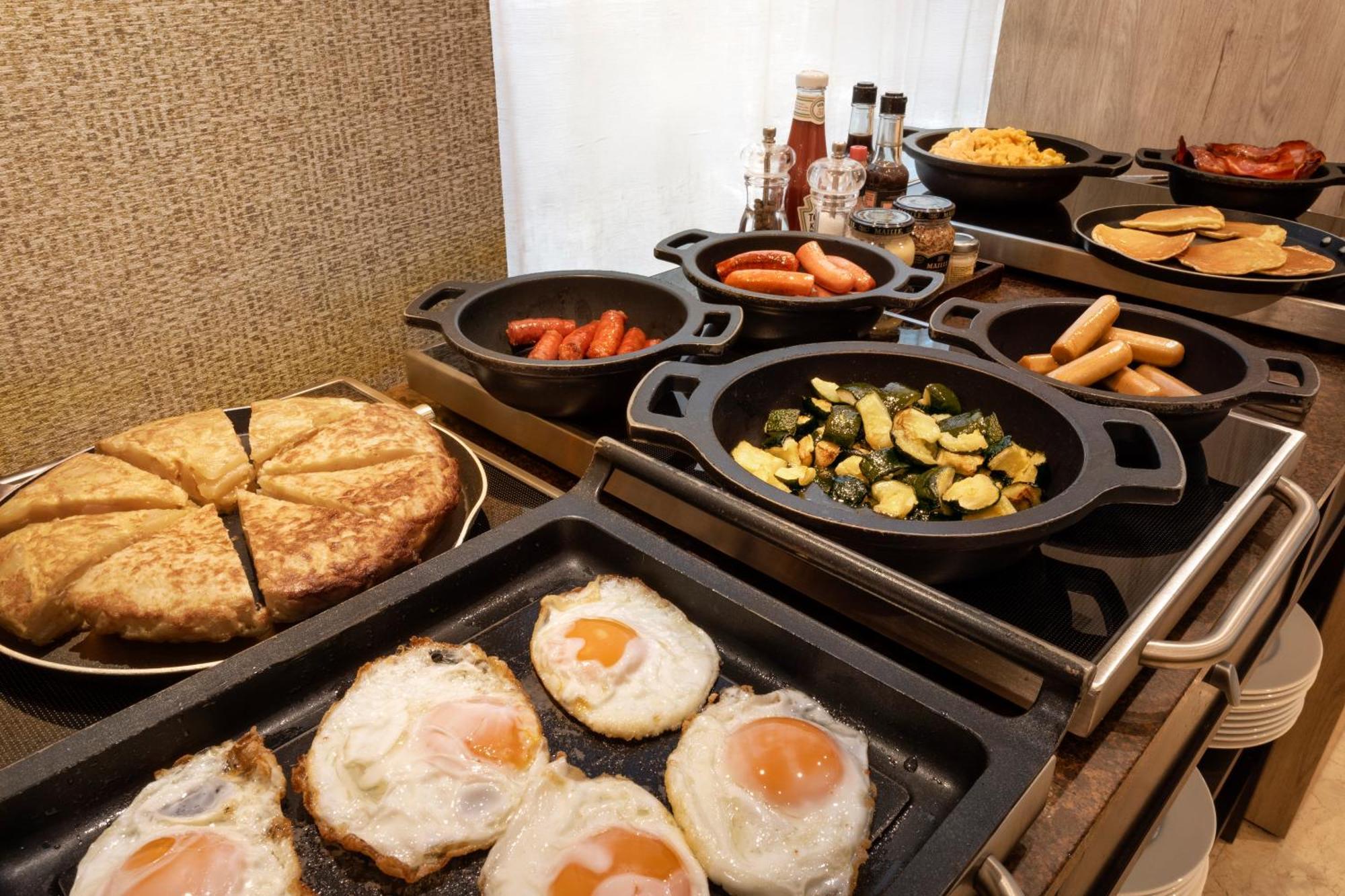 Hotel Catalonia El Retiro Madryt Zewnętrze zdjęcie